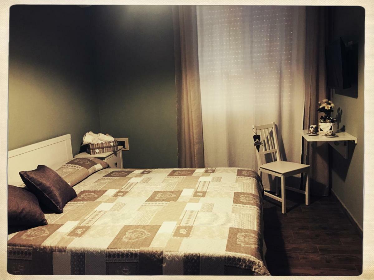 The Hive Stefy'S Apartment Iglesias Exterior foto